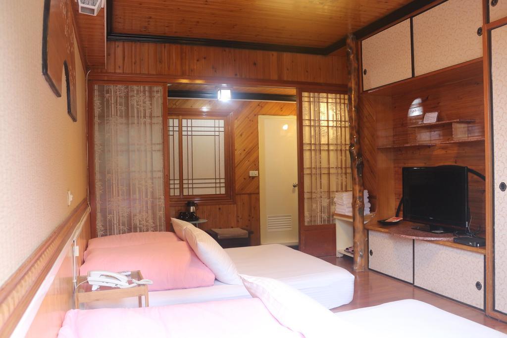 Wankou Hotel Zhongzheng  Exterior photo
