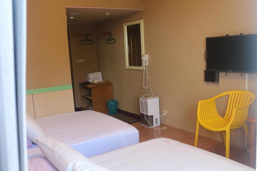 Wankou Hotel Zhongzheng  Exterior photo